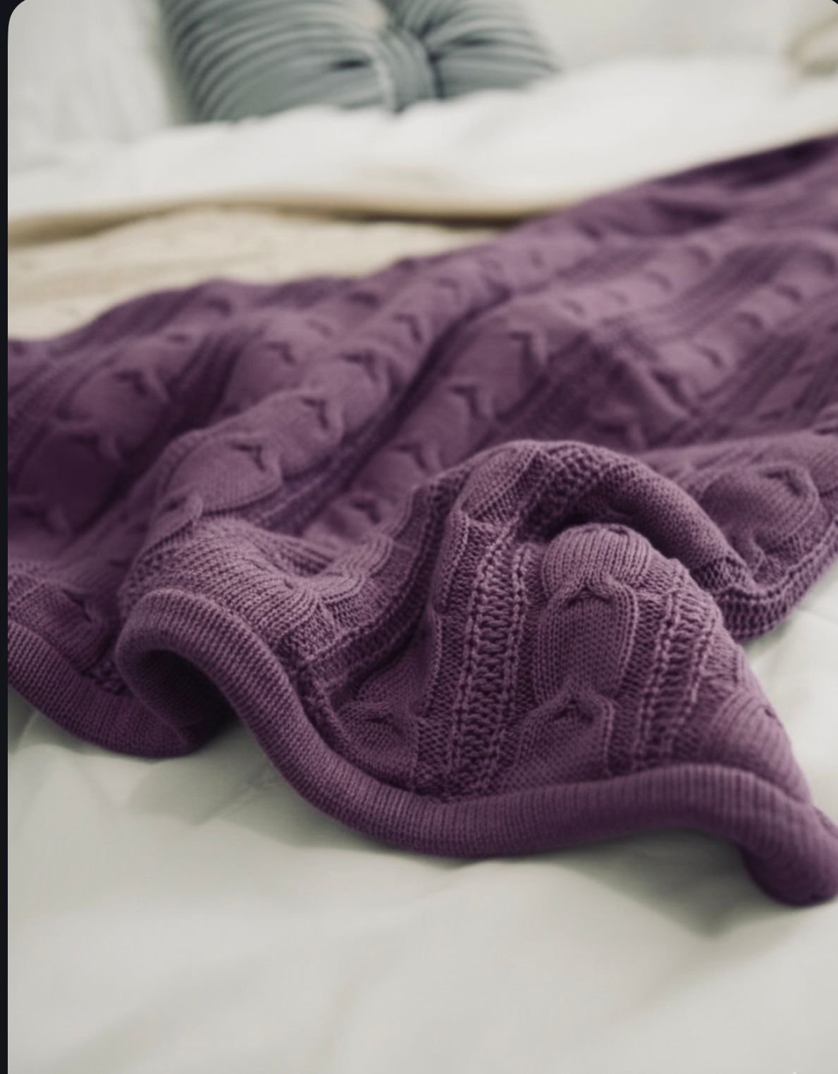 Signature knit blanket - Image 5