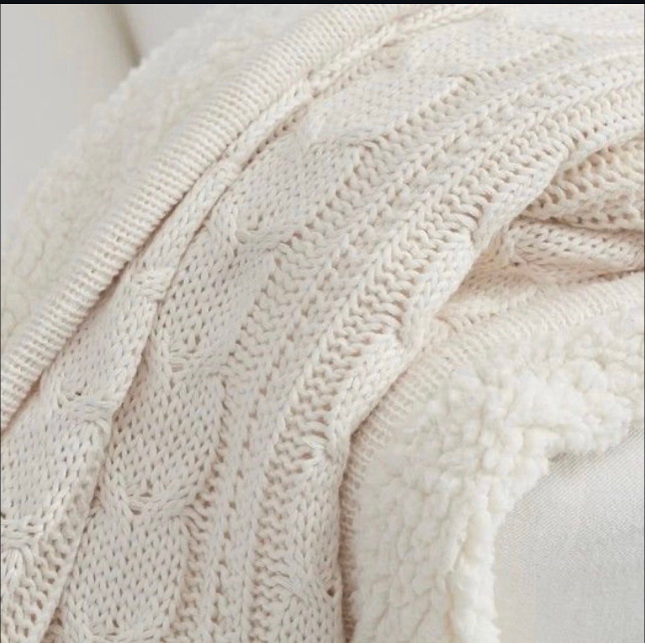 Signature knit blanket - Image 8