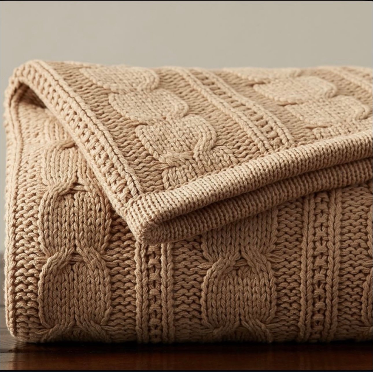 Signature knit blanket - Image 10