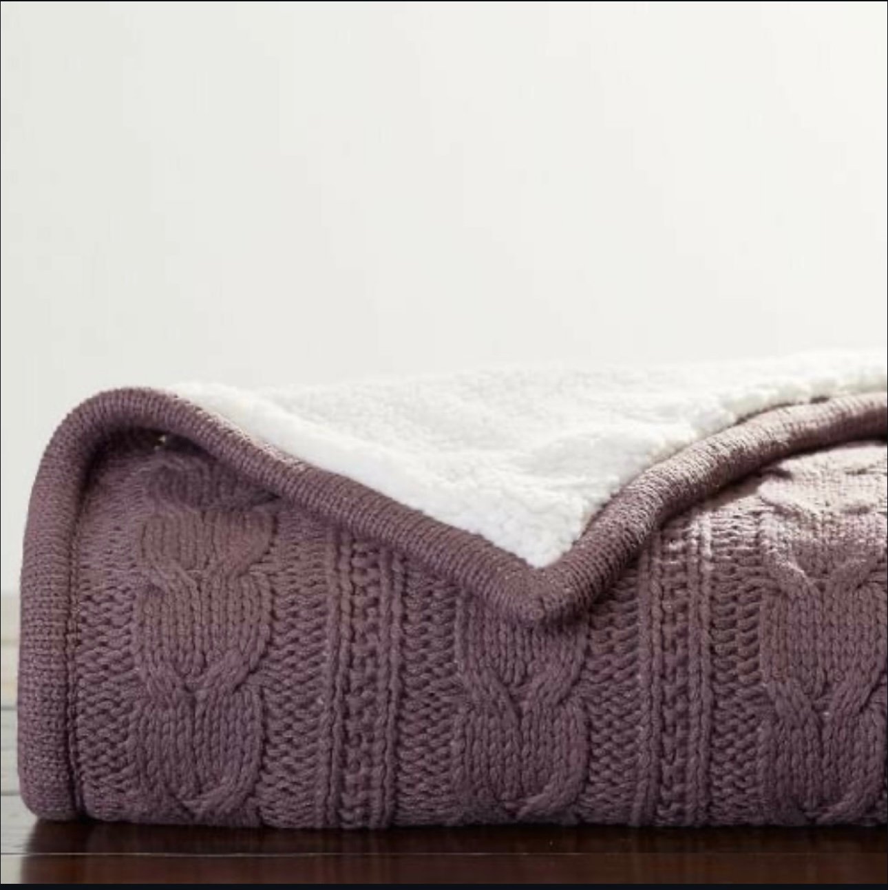 Signature knit blanket - Image 9
